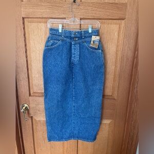 Vintage Levi's Blue High-Rise Denim Skirt with Tag